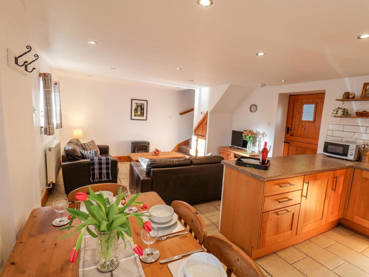 Hayloft Cottage Staintondale Exterior foto